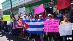 Ciudadanos cubanos que quedaron varados en México 