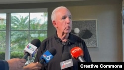 El congresista por Florida Carlos Giménez afirmó que la única solución para Cuba es un cambio político