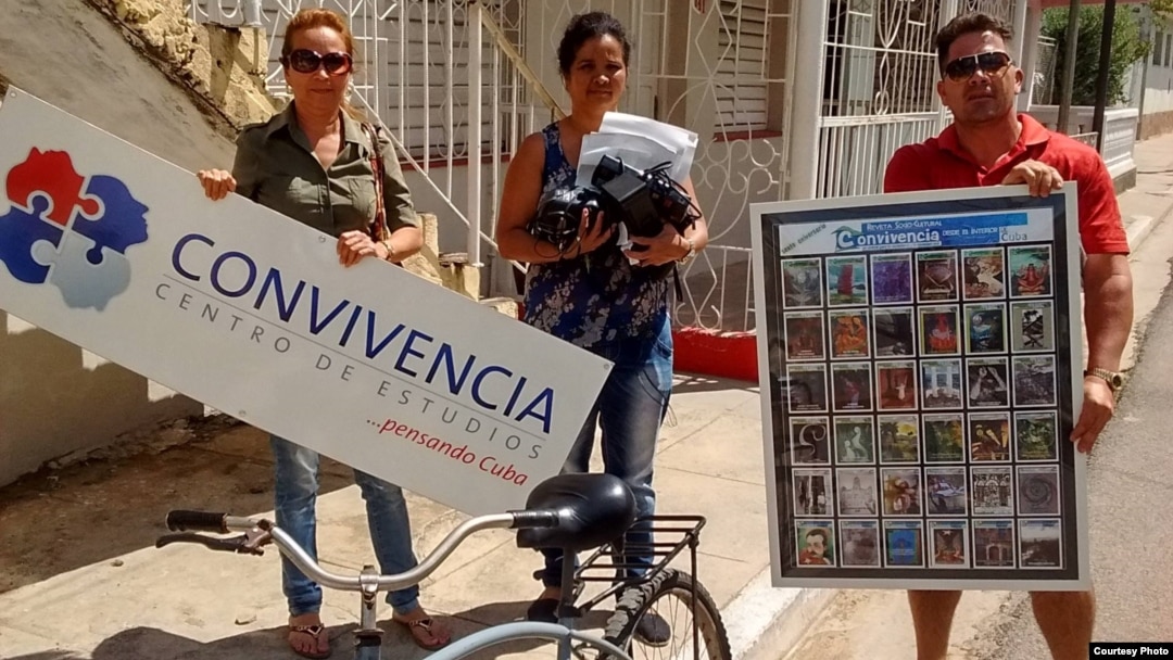 Devuelven a Karina Gálvez algunos artículos confiscados.