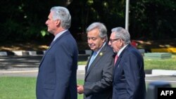 De izq. a der. Miguel Díaz-Canel, Antonio Guterres, Sec. general de la ONU, y Raúl Castro el 15 de septiembre de 2023 en La Habana. ADALBERTO ROQUE / AFP