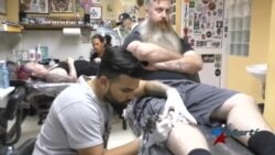 Prosperan tatuadores en Cuba a pesar de resistencia del Gobierno a legalizarlos
