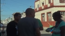 Cubanos de la isla reaccionan con incertidumbre ante su futuro y el del país