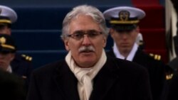 Luis León bendice en español al presidente Obama