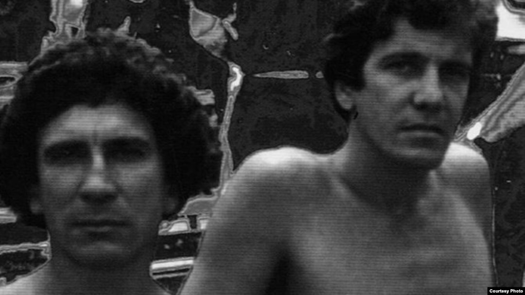 Editores Argentinos reedita "A la sombra del mar. Jornadas cubanas con Reinaldo Arenas", de Juan Abreu.