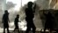 Guardias venezolanos patrullan las calles. Archivo