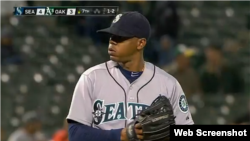 El lanzador cubano de los Marineros de Seattle, Roenis Elías.