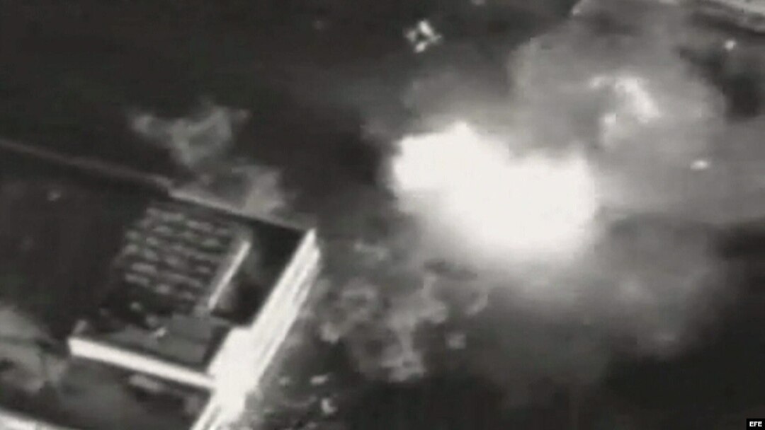 Imagen tomada de un vídeo del Ejército israelí, en la que se ve el momento del ataque selectivo con el que Israel ha matado al líder del brazo armado del movimiento islamista palestino Hamás, Ahmed Yabari.