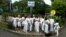 BErta Soler y otras 25 Damas de Blanco se congregaron este viernes frente al Tribunal que debía juzgar a Sonia Garro (A. Moya)