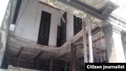 Peligro de derrumbe como muchos otros en la capital