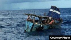 En esta embarcación llegaron en enero a Progreso, Yucatán, ocho balseros cubanos (SIPSE).