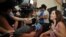 Mariela Castro responde preguntas a periodistas durante una conferencia de prensa ofrecida por el Día de la Salud Sexual en La Habana.