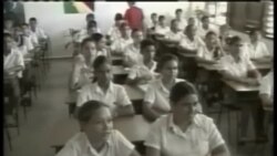 El gobierno cubano suspende la doble sesión del próximo curso escolar en todo el país