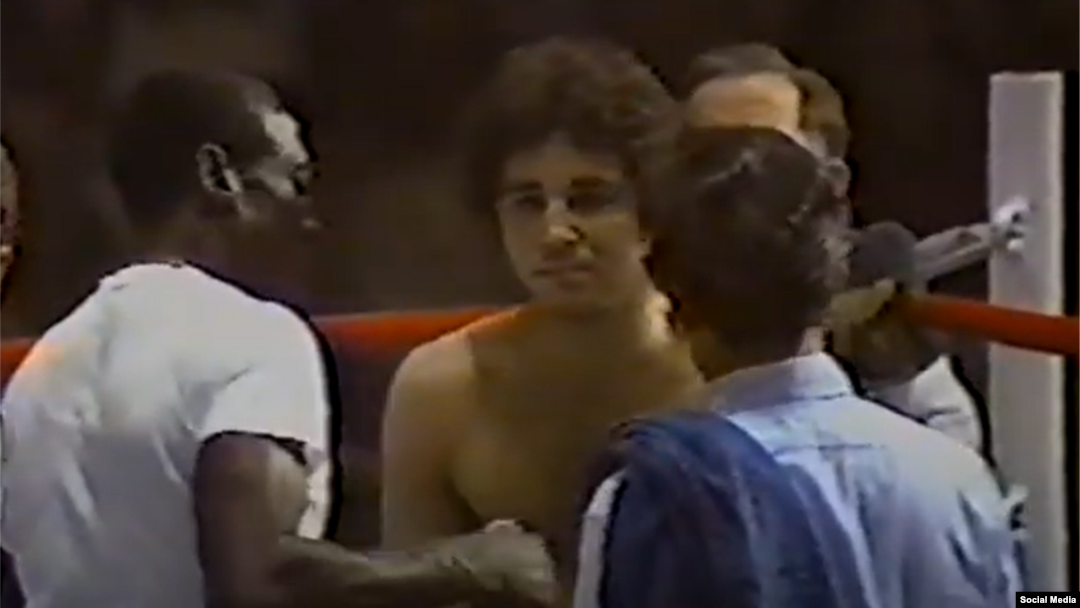 Otero en la pelea contra Buchanan en Miami Beach