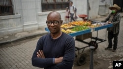 El líder opositor Manuel Cuesta Morúa posa para un retrato en La Habana, Cuba, el lunes 20 de marzo de 2023. 