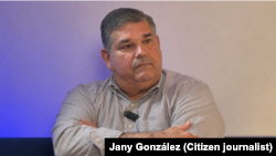 Julio Rebull durante entrevista con Martí Noticias
