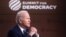 El presidente Joe Biden inaugura la Cumbre por la Democracia. REUTERS/Leah Millis