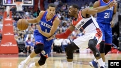 Foto de archivo de Michael Carter-Williams (i).