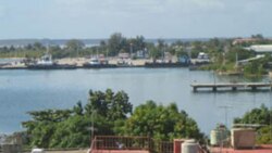 Con más de una década de retraso autoridades mencionan derrame de arsénico en Bahía de Cienfuegos
