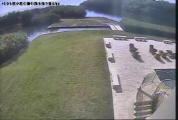La entrada del bote por un canal