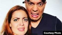 Alexis y Claudia Valdés en una de las imágenes promocionales de la obra.