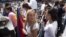  Lilian Tintori (c), esposa del líder opositor Leopoldo López. 