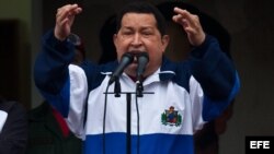Abundan los rumores de que Chávez no podría concurrir a los comicios y que en su partido, el PSUV, hay pugnas por la sucesión.