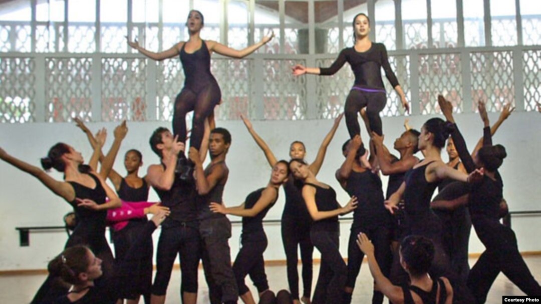 Estudiantes de la escuela Nacional de Danza, perteneciente a la ENA.