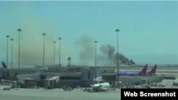 Imágenes publicadas en you tube y en la televisión muestran el avión accidentado