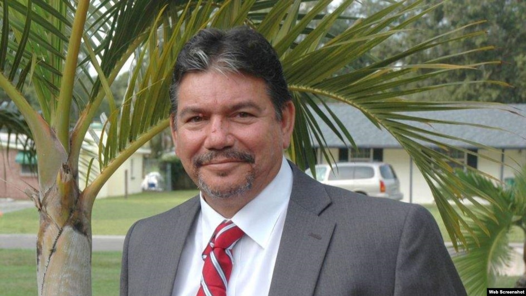Julio Aleaga Pesant.