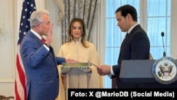 Ceremonia de juramentación de Benjamín León Jr., tras su confirmación como Embajador de Estados Unidos en España