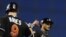 Giancarlo Stanton (d) de los Marlins de Miami; líder en carreras impulsadas. Foto de archivo.