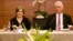 Miguel Díaz-Canel y su esposa, Lis Cuesta, durante una reunión con empresarios como parte de su visita a Roma el 20 de junio de 2023.