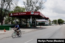 Gasolinera vacía tras entrada en vigor de precios variables de combustibles. La Habana, Cuba, Mayo 15, 2026. REUTERS/Norlys Perez