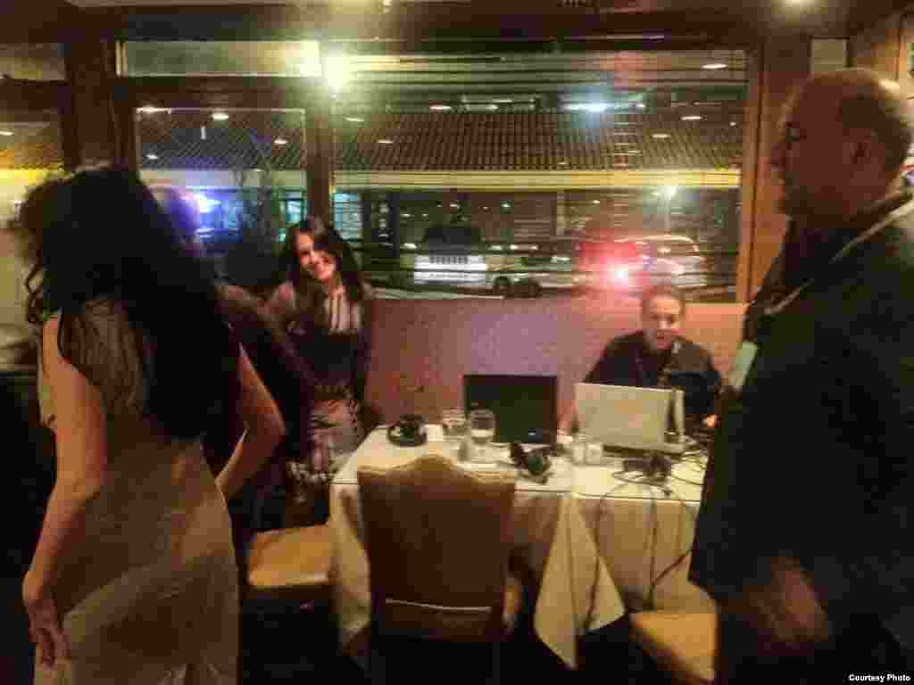 Terminamos el programa. Ahora a cenar...