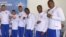 Los integrantes de los equipos "Los Domadores" de Cuba.