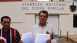 Las leyes en la democracia y el comunismo tienen metas muy diferentes