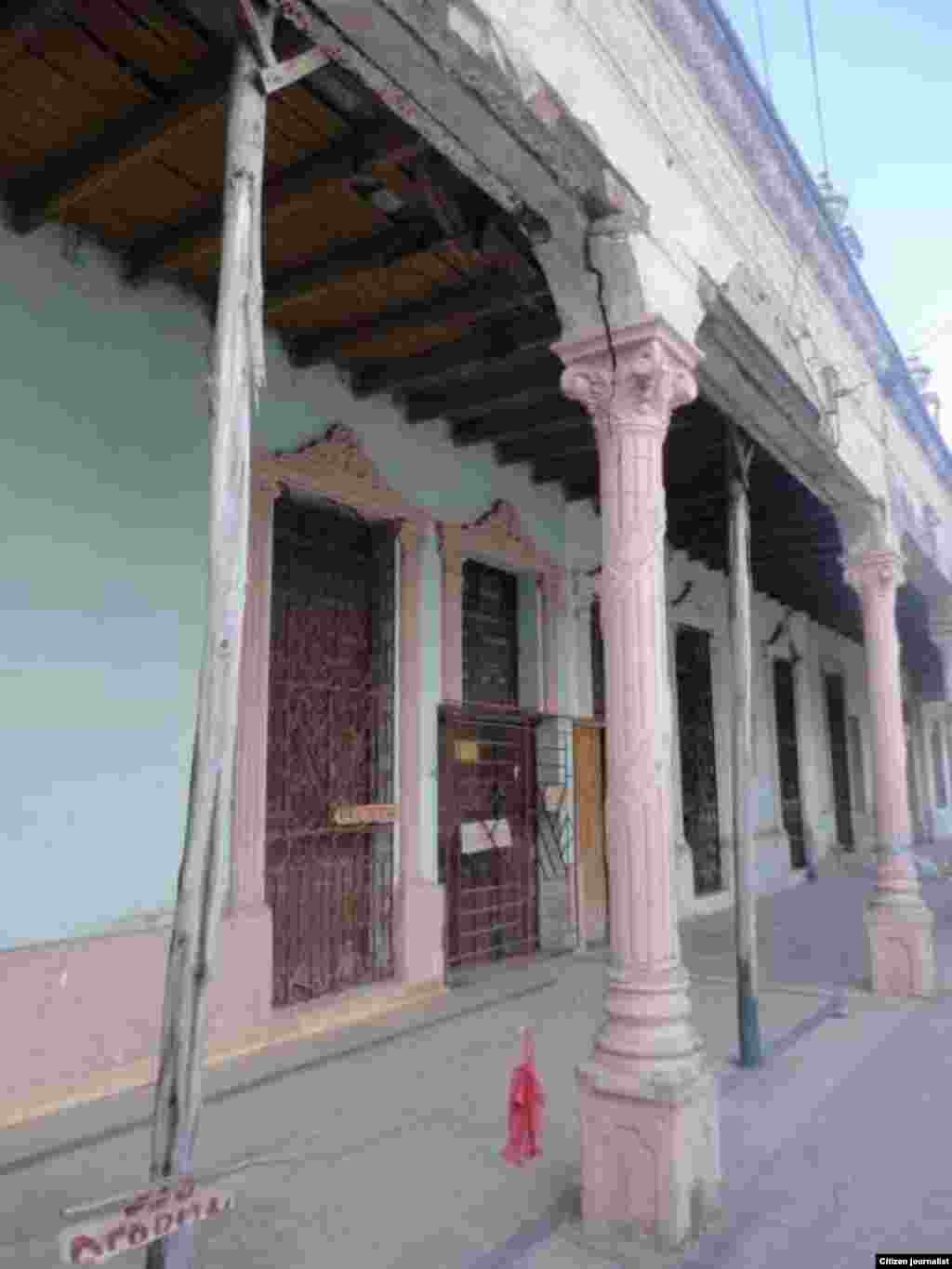 Reporta Cuba Camaguey peligro de derrumbe Foto Ddelacelda