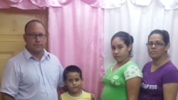 Hoy con Angel Marcelo Rodríguez, Roberto Jesús Quiñones, Mario Félix Lleonart. Ruth Rigal, Alejandro Tur Valladares y María Elena Cruz Varela 