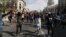 Cubanos protestan contra el gobierno, el 11 de julio, en una calle de La Habana. (Twitter)