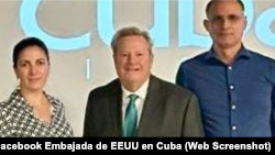 Mike Hammer se reúne con Rosa Máría Payá y José Daniel Ferrer en Miami