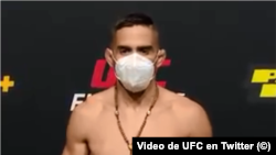 Ricardo Lamas, luchador de artes marciales mixtas, de padre cubano y madre mexicana