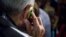 Fidel Castro habla de su celular.