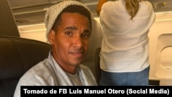 Luis Manuel Otero Alcántara volando hacia el Aeropuerto Internacional de Miami, en el vuelo AA2706.