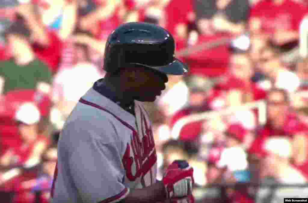 El jardinero cubano de los Bravos de Atlanta, Adonis García (Ciego de Ávila, 1985) bateó para .308 (8 indiscutibles en 26 turnos) en los últimos siete días, con 2 carreras impulsadas y 3 anotadas. Se ponchó 3 veces y le otorgaron igual número de bases por bolas. &nbsp;