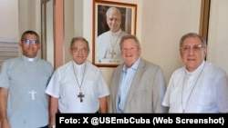 Hammer se reúne con el Cardenal Juan de la Caridad y Monseñores Arturo y Eloy para hablar de los $100 millones en ayuda humanitaria 