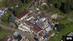 El presidente de Guatemala confirma muerte de un bebé y 35 heridos por sismo. 