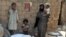 Familia yemení. Foto de archivo