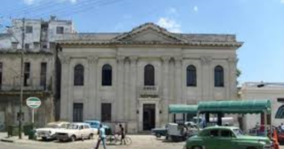 Pianos para el Conservatorio Amadeo Roldán de La Habana