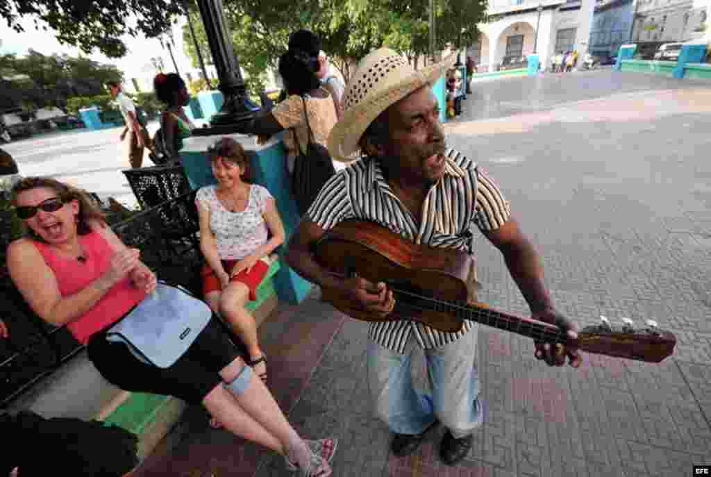 Parque C&eacute;spedes en Santiago de Cuba.