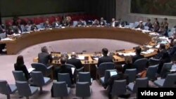 Los cantantes Ricardo Montaner y Juanes también pidieron en las redes sociales por la paz en Venezuela.